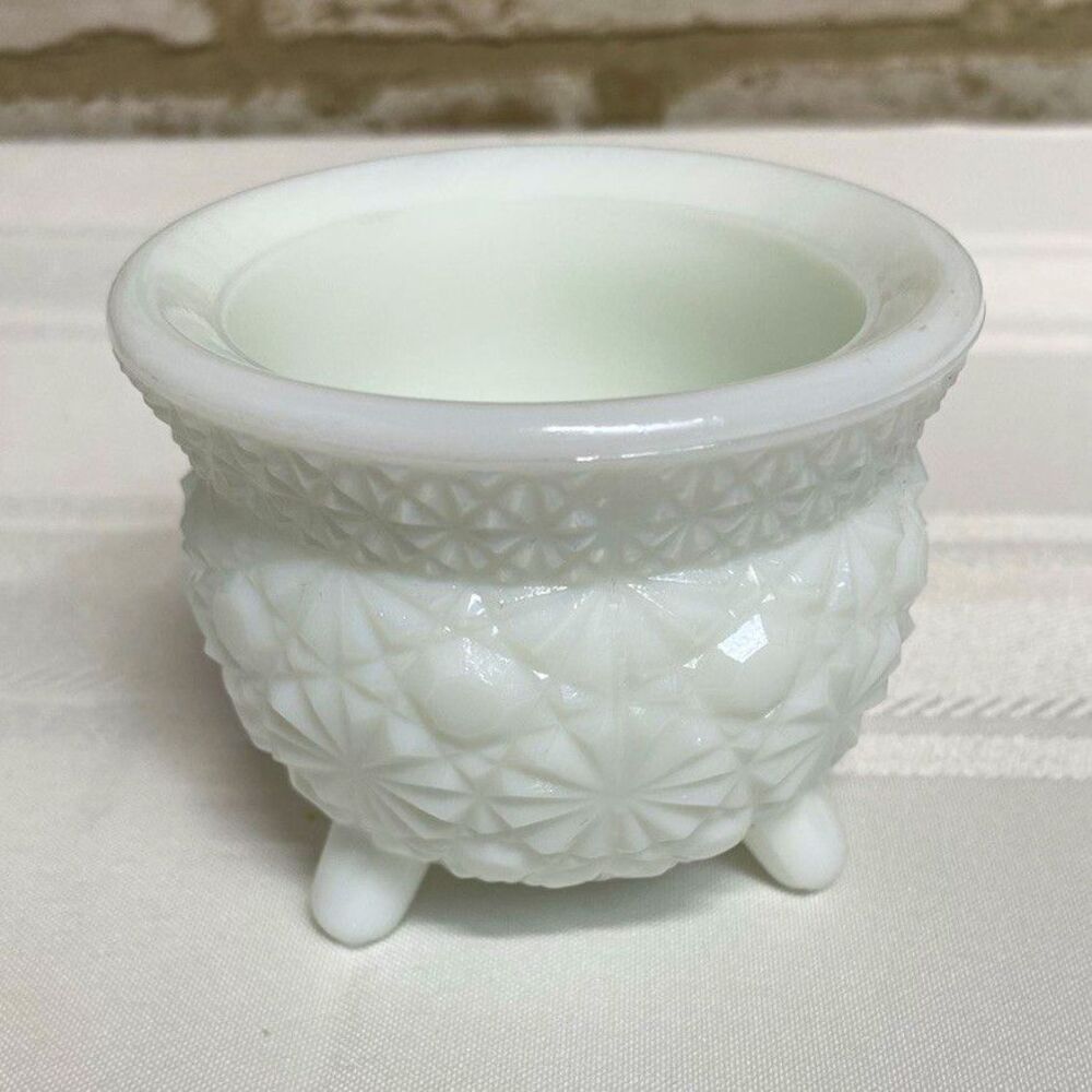 White Milk Glass Footed Bowl – Starburst Pattern – Round Decorative 3.5 in